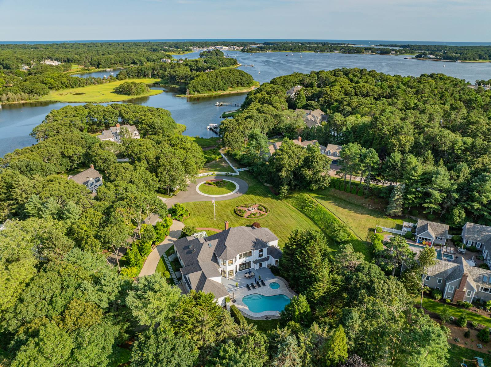 Aerial view of 505 Baxters Neck Road and its grounds
